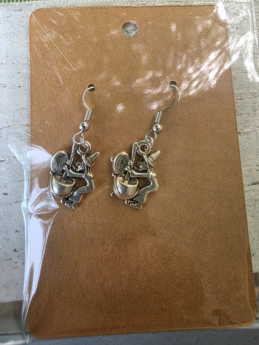 Witch’s Cauldron Earrings – Midnight Magic 🖤🧙‍♀️✨